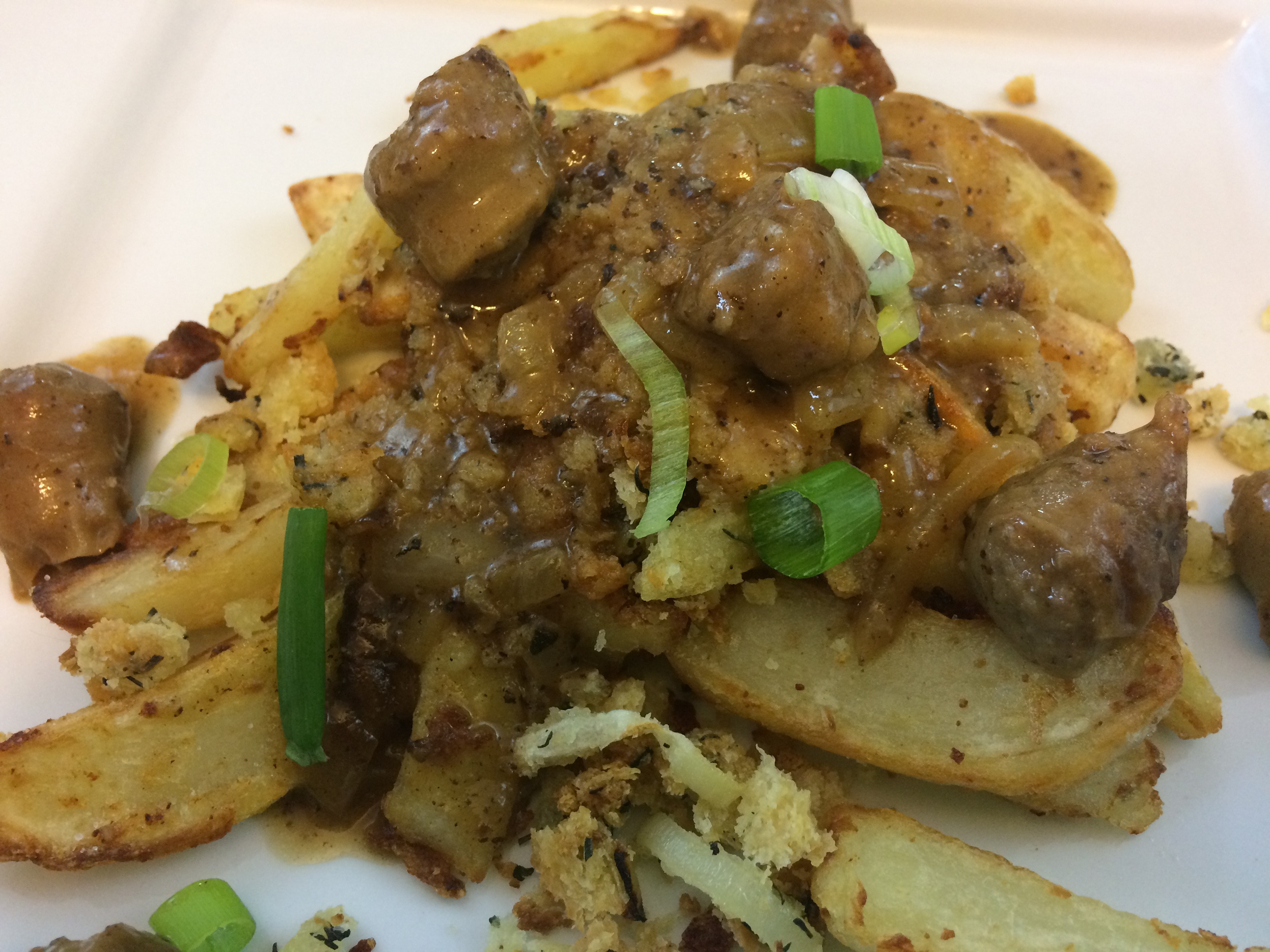 Sausage Gravy Poutine Newfoundland Style Bonita's Kitchen